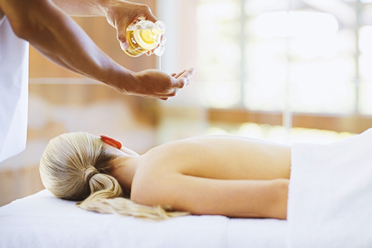 Oil Massage Service in Deira